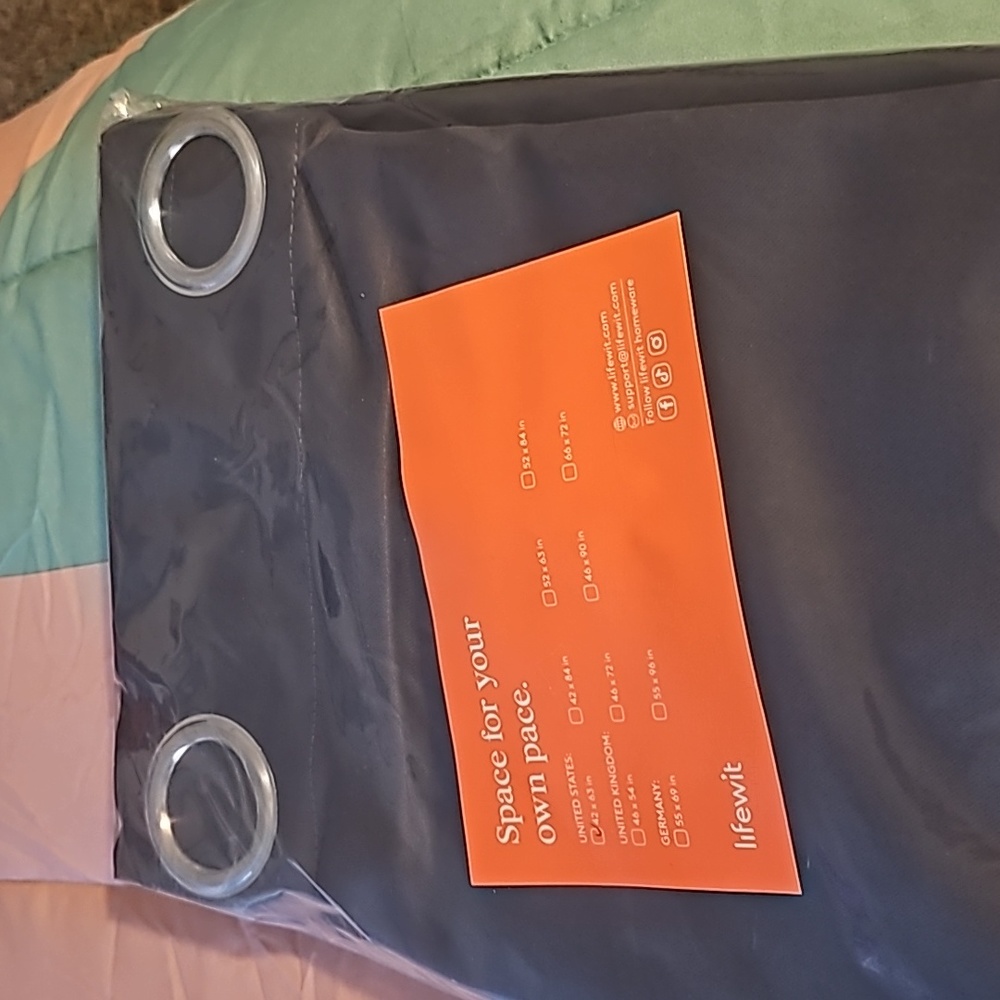 One BLACKOUT CURTAIN